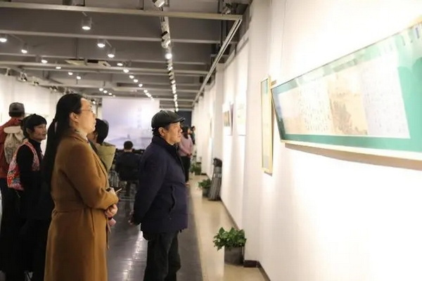 “湖欣依旧”书法摄影展在恒庐美术馆开幕